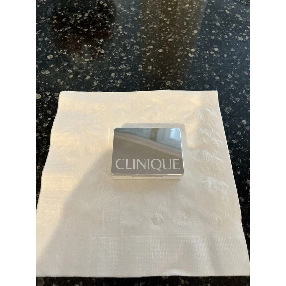 Clinique  All About Shadow Trio~2P Mink~43 Golden Brown ~2E Mushroom